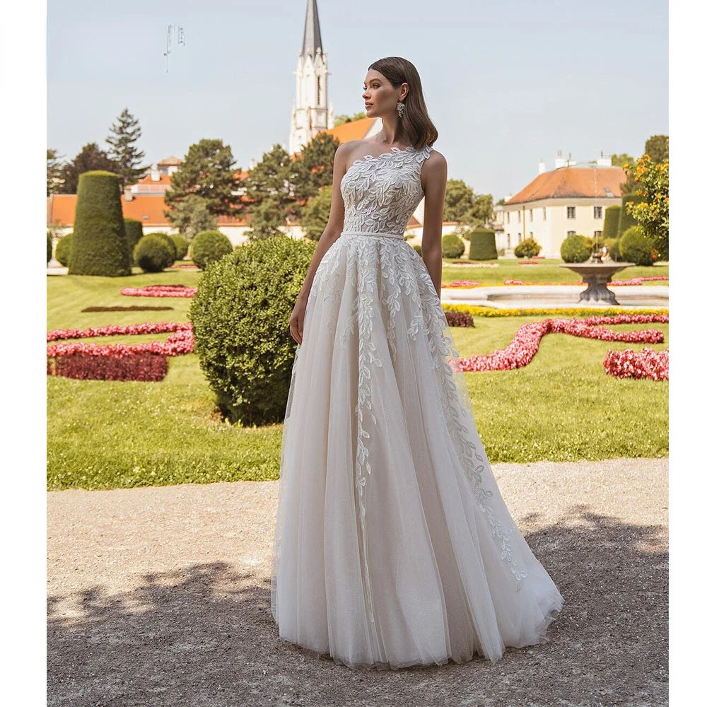 Newest Simple Wedding Dress For Women