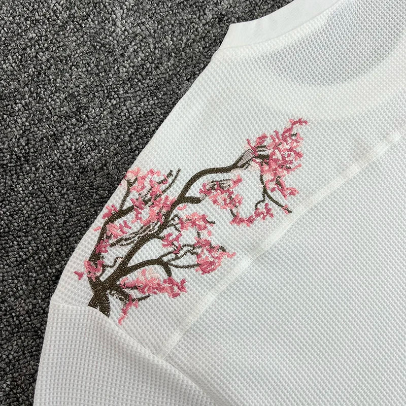 26ss DERSCHUTZE Long Sleeved White Waffle Patterned Cherry Blossom Embroidered T-shirt Loose Casual Top DERSCHUTZE Top Tee