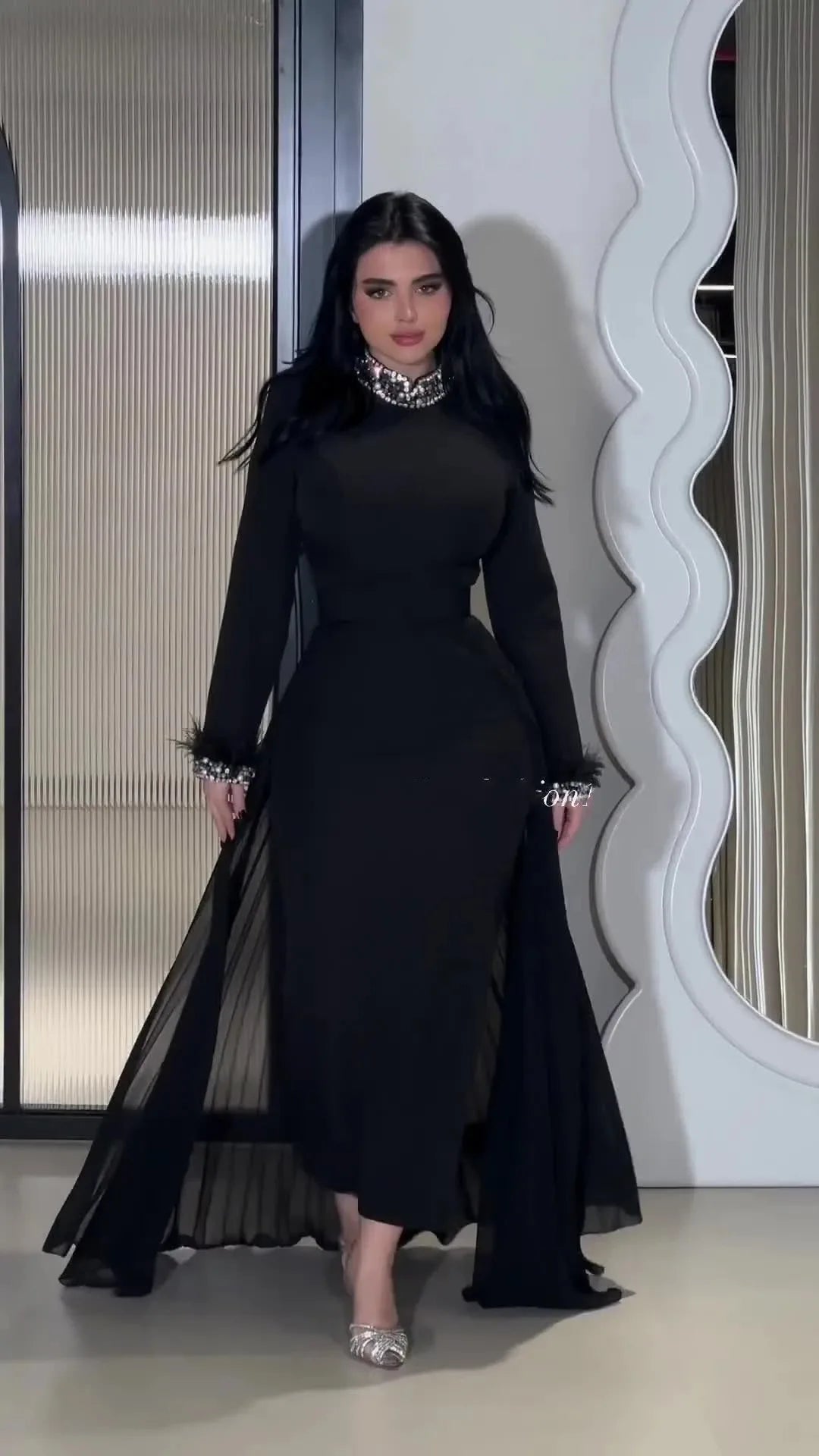 customized Vintage Long Sleeves Prom Dresses High Neck Ankle Length Pleated Beadings Feathers Party Gowns Evening Dresses
