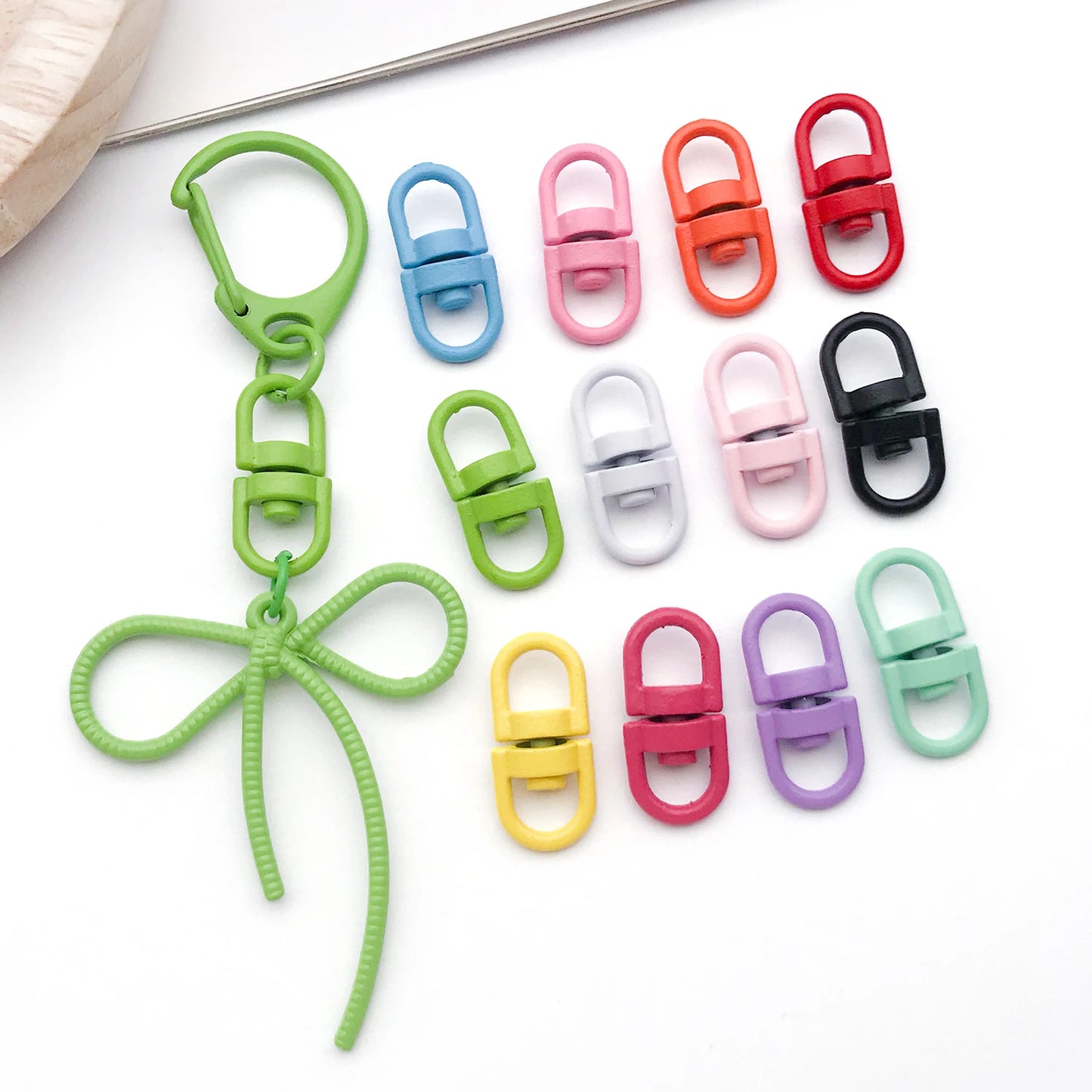 20pcs Metal Rotate Buckle Key Rings Swivel Dog Buckle Holder Connectors for DIY Keychain Jewelry Making Accessories