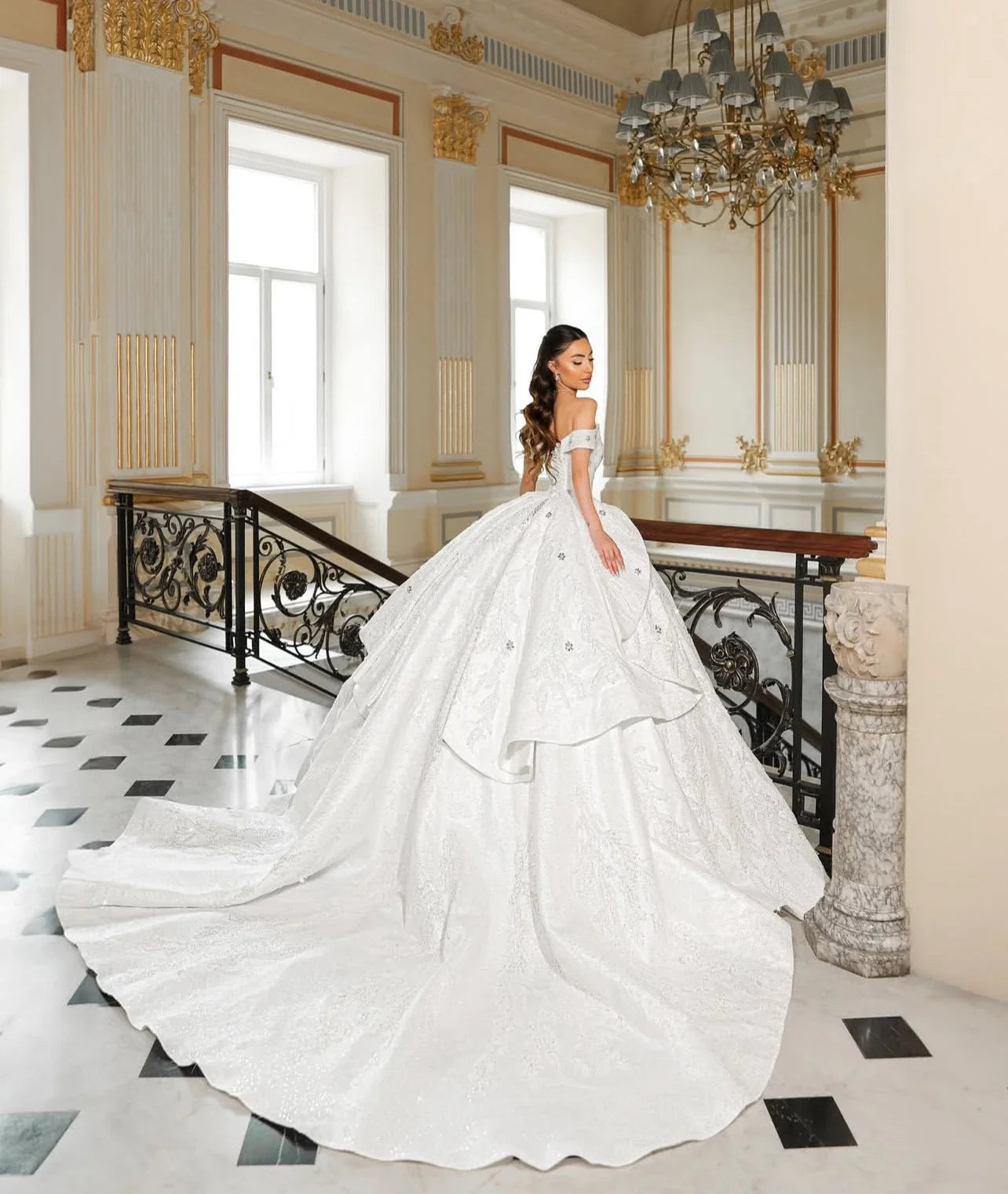 Customized Luxury New Women's Crystal Decal Wedding Dress Sexy Sleeveless Off Shoulder Photography Bridal Dress Vestido De Novia