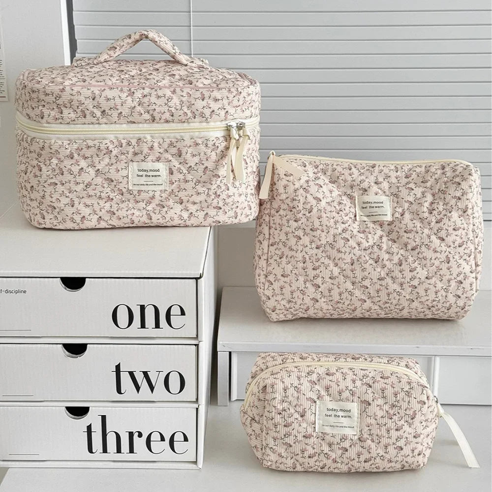 Fashion Pink Flower Women's Clutch Bag Sets Toiletry Makeup Tool Storage Pouch Quilting Cosmetics Organizers Handbag for Travel