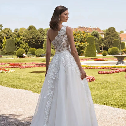Newest Simple Wedding Dress For Women