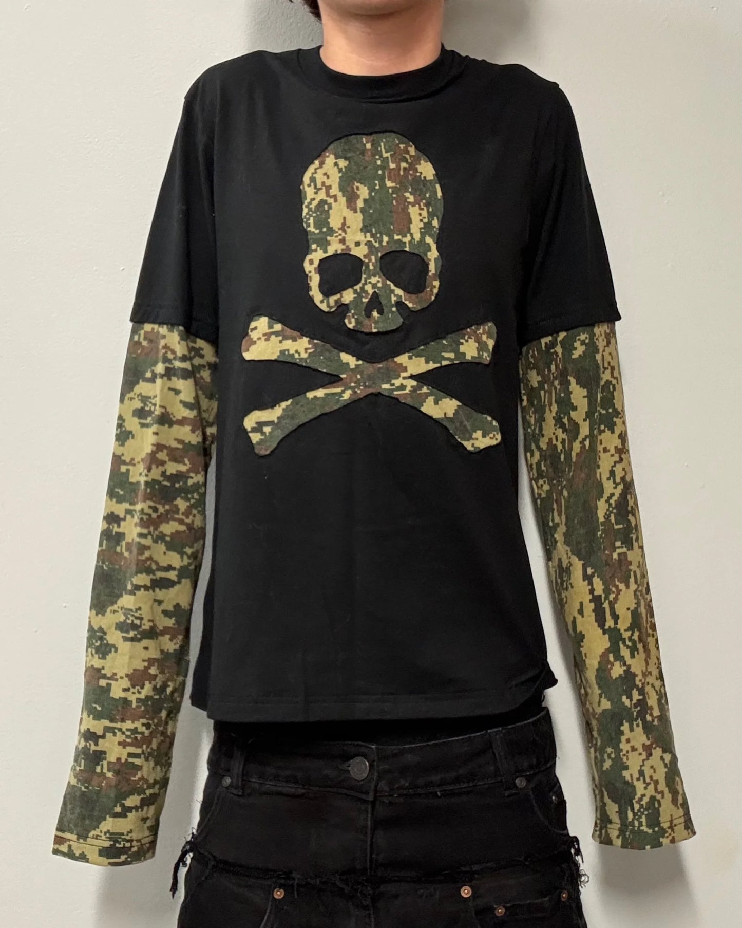 2026 new American retro camouflage skeleton fake two-piece spliced long sleeved top punk street trend fashion versatile niche