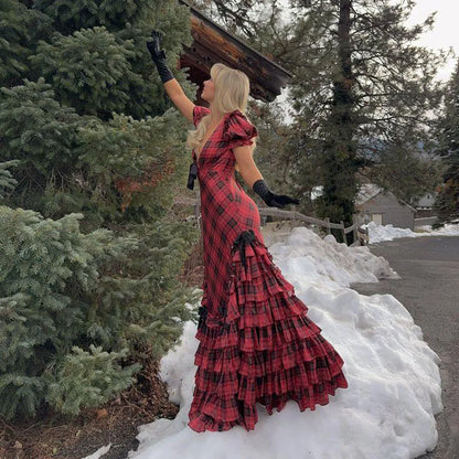 Simple Red Black Grid V Neck Short Sleeves A Line Tiered High Quality Banquet Celebrity Floor Length Sweep Train Female Gowns