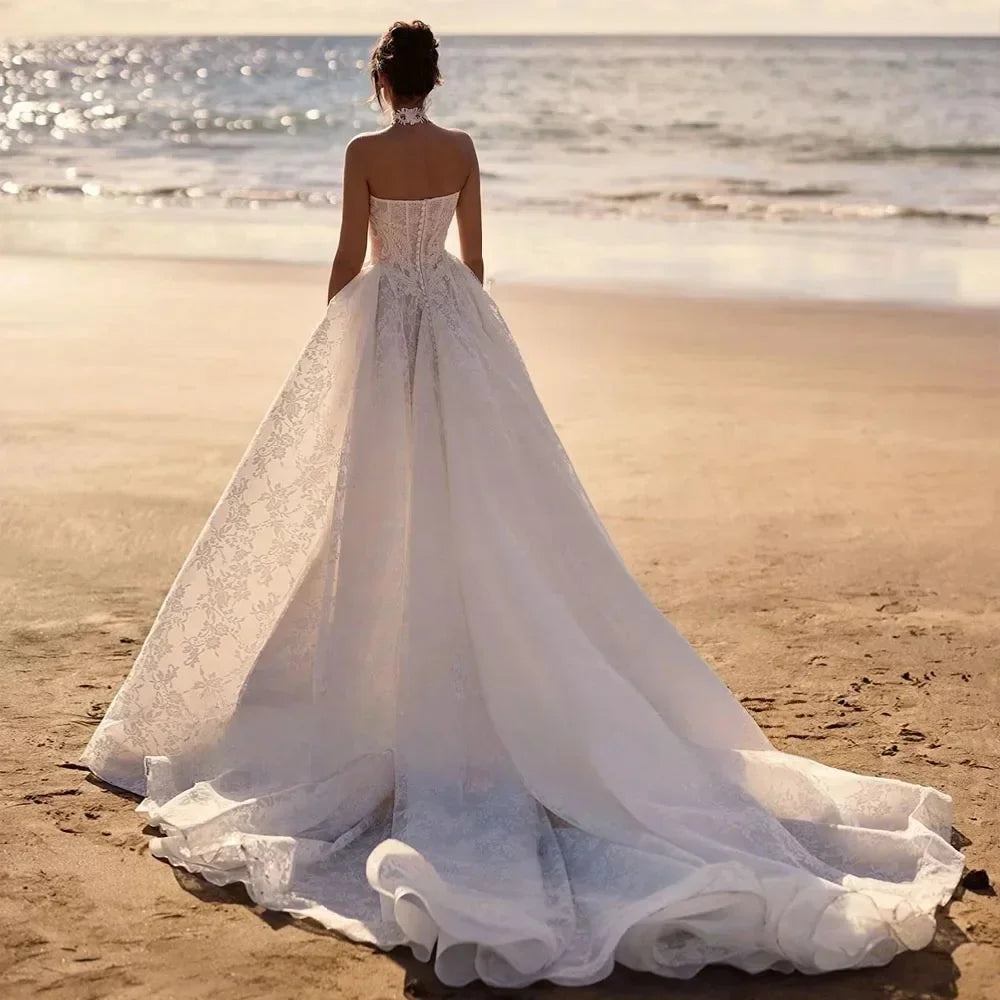 Sweetheart Wedding Gown for Bride Sleeveless A-line Backless Lace Appliques Tulle Customized Plus Size