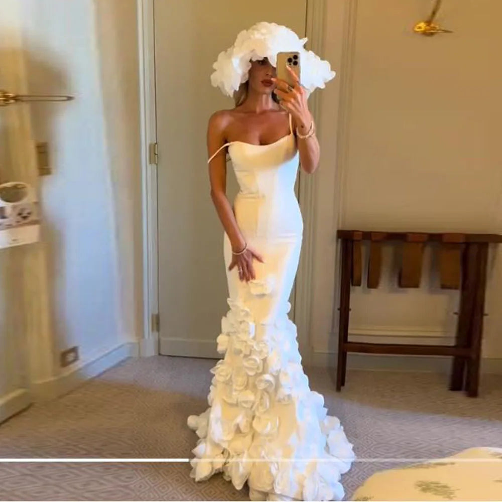 Customized Rose Flower Wedding Dresses 2025 Spaghetti Strap Satin Bridal Gown Backless Mermaid Garden Wedding Gowns