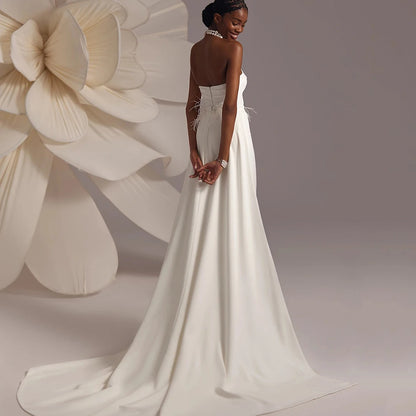 Charming Jersey Wedding Dresses with Feather Strapless Bridal Gowns Court Train 2025 Summer New Sleeveless Vestido De Novia