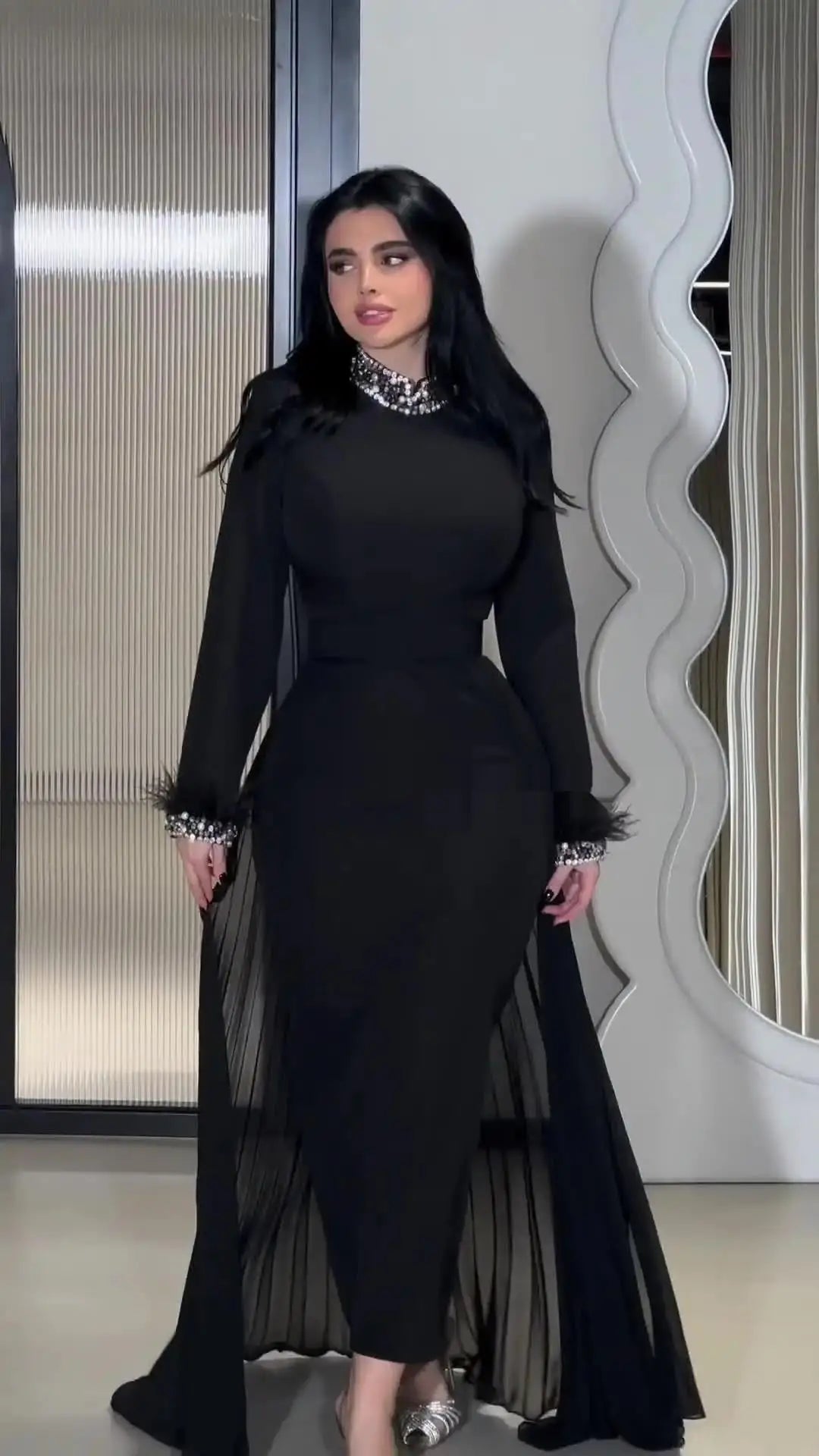 customized Vintage Long Sleeves Prom Dresses High Neck Ankle Length Pleated Beadings Feathers Party Gowns Evening Dresses
