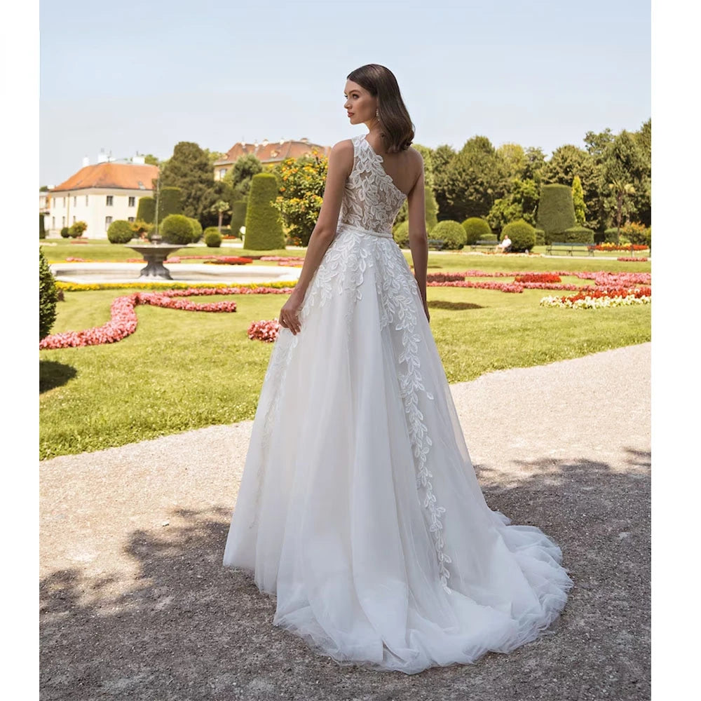 Newest Simple Wedding Dress For Women