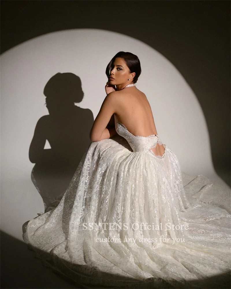 Luxury Backless Wedding Dresses Halter Neck Sleeveless Bridal Gowns Floor Length Full Lace Royal Custom Occasion Bride Dress